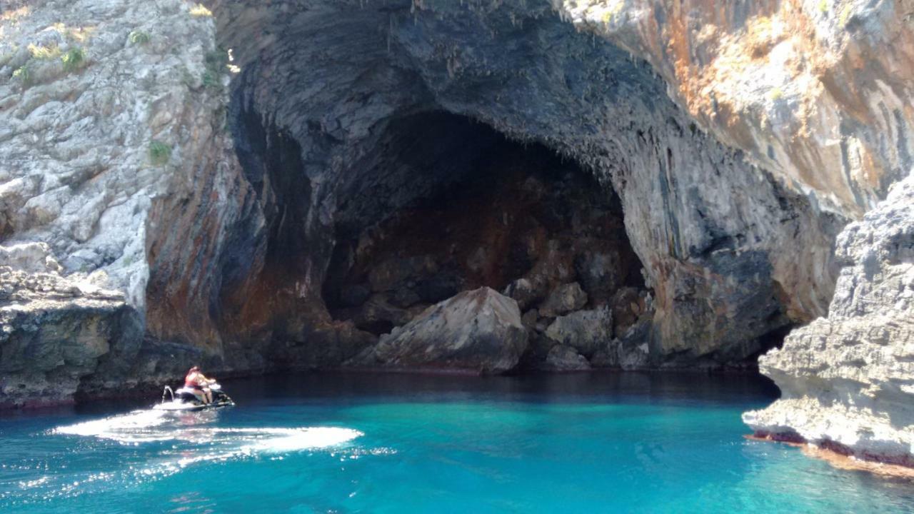 LimniónasKalogirou Stone House公寓 外观 照片